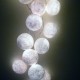 Petite guirlande de boules lumineuses blanches